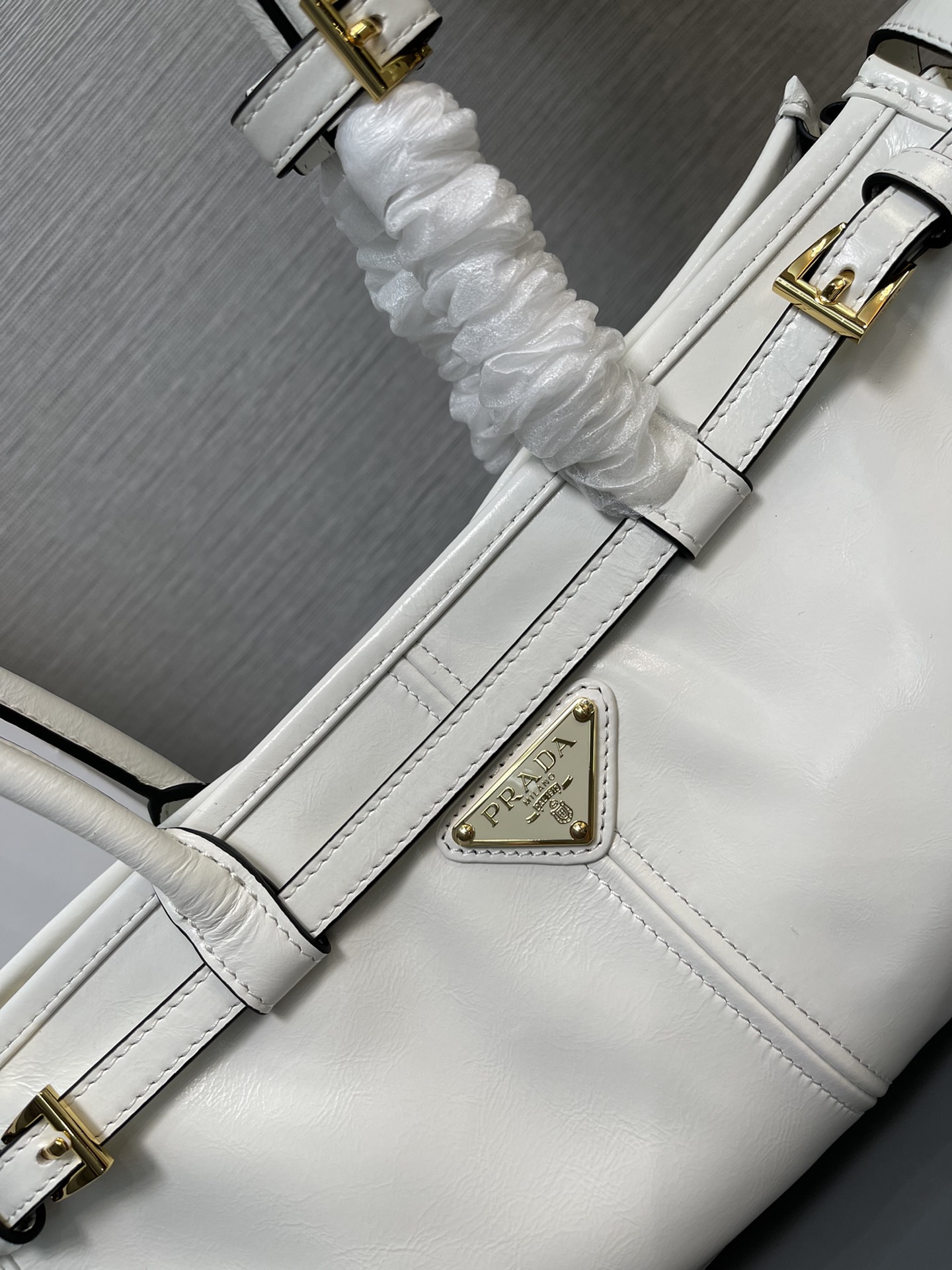 Prada Medium LusSolf Leather Handbag Bag Tote White 1BA426